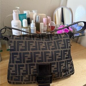 Fendi Monogram Black and Brown Shoulder Bag mama baguette